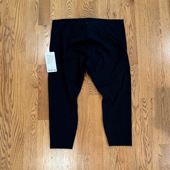 Lululemon InStill HR Tight 25” - size 20 - Picture 4 of 5